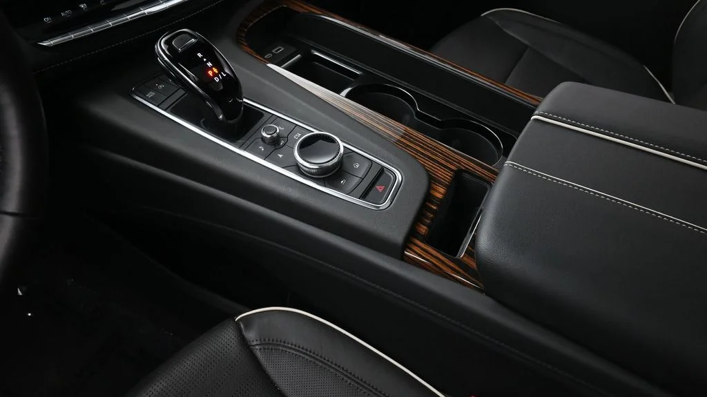 Used 2024 White Cadillac Premium Luxury image 22