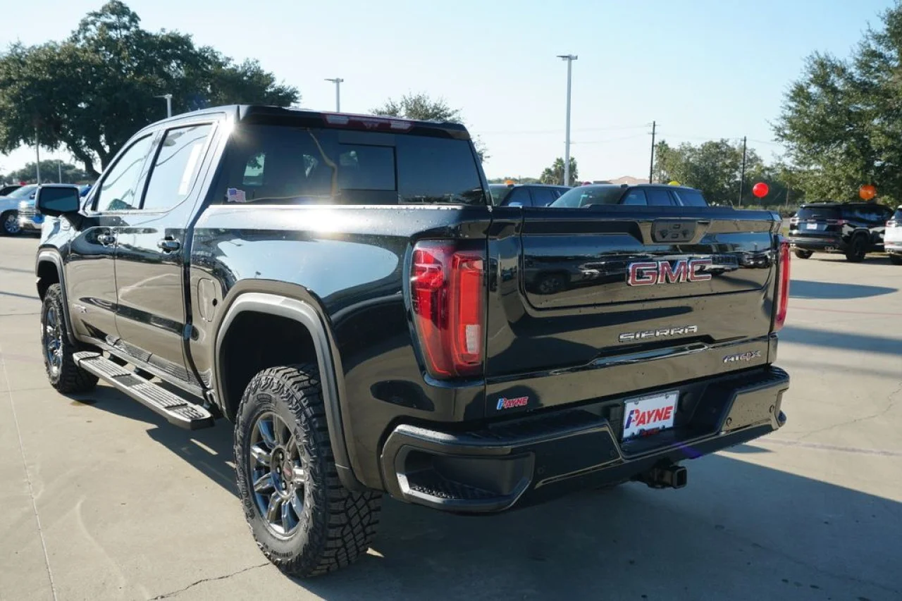 2026 GMC Sierra 1500 AT4X - Photo 14