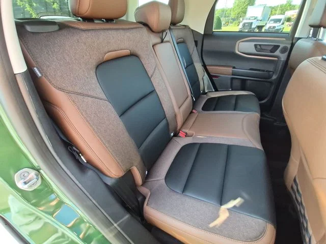 Used 2025 Green Ford Outer Banks image 33