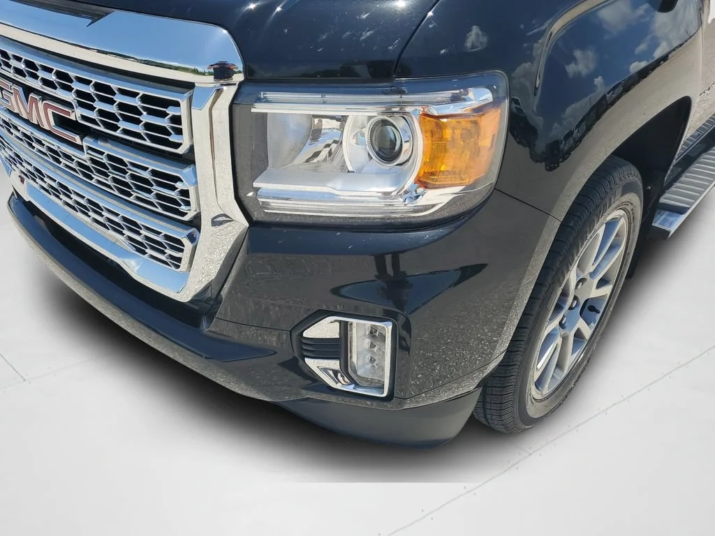Used 2022 Onyx Black GMC Denali image 25