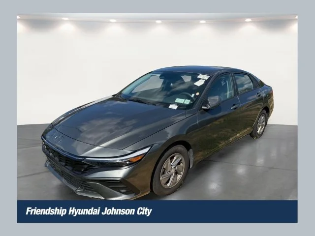 Used 2024 Gray Hyundai SE image 1