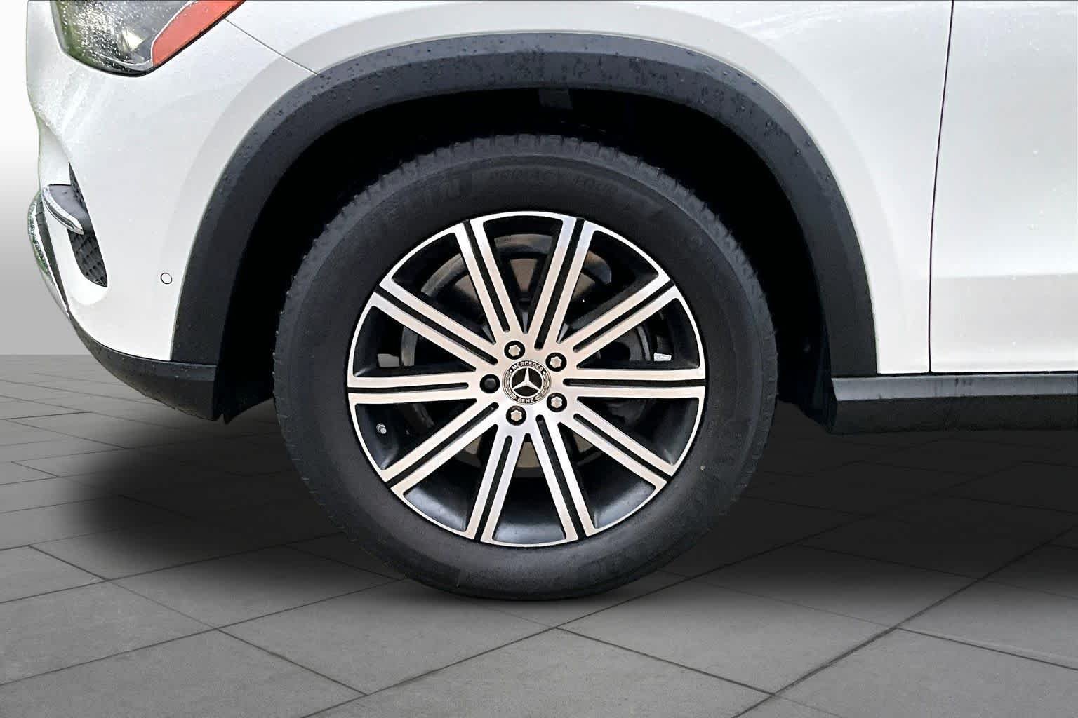 Used 2024 Polar White Mercedes-Benz GLE 350 image 20