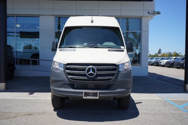 New 2025 Pebble Gray Mercedes-Benz Cargo 144 WB image 26
