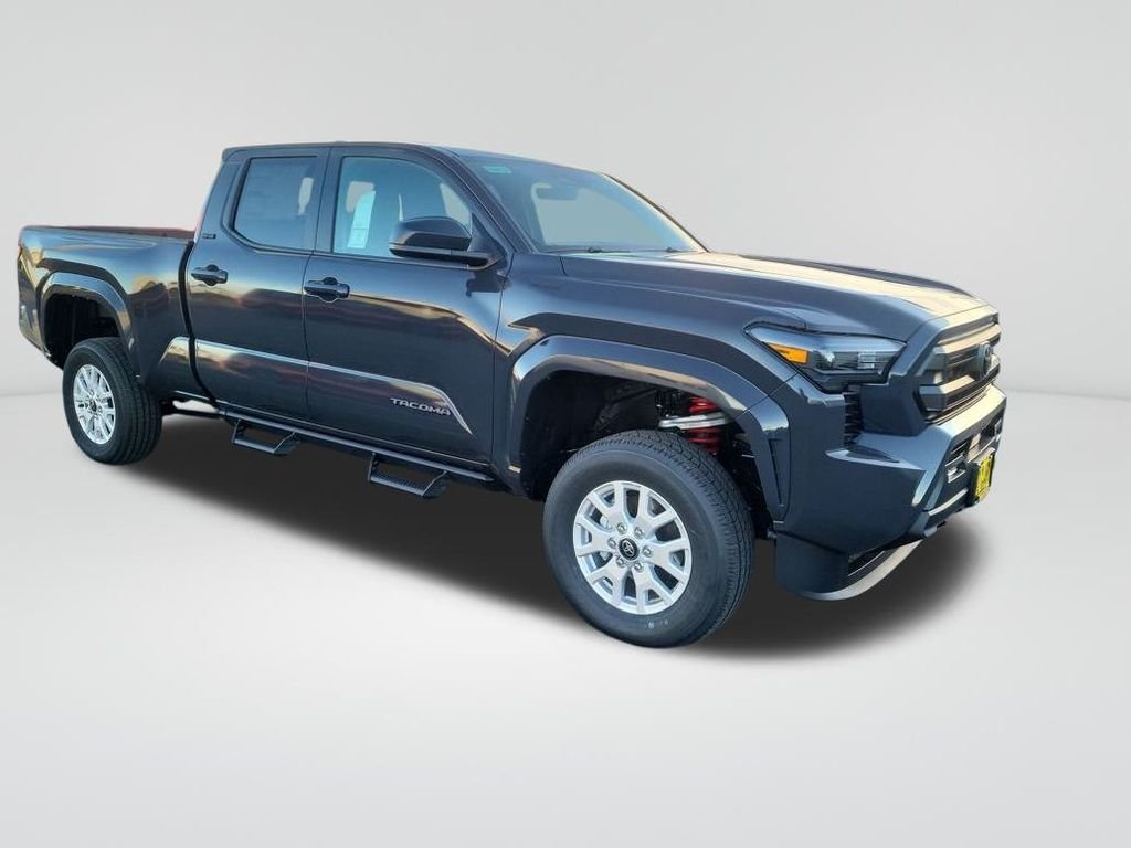 2025 Toyota Tacoma SR5 - Photo 8