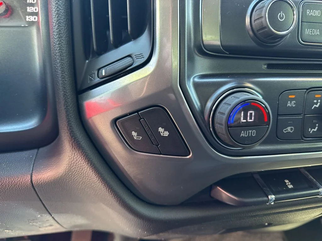 Used 2018 Red Chevrolet LT image 34