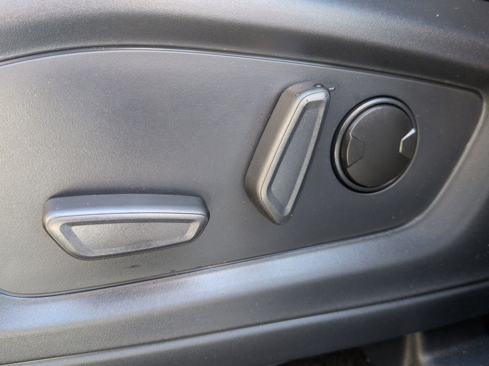 2025 Ford Explorer Active - Photo 18