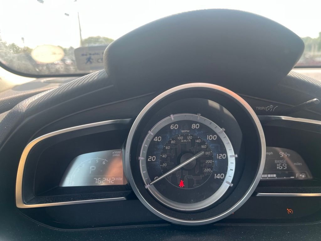 Used 2018 Blue Toyota Base image 12