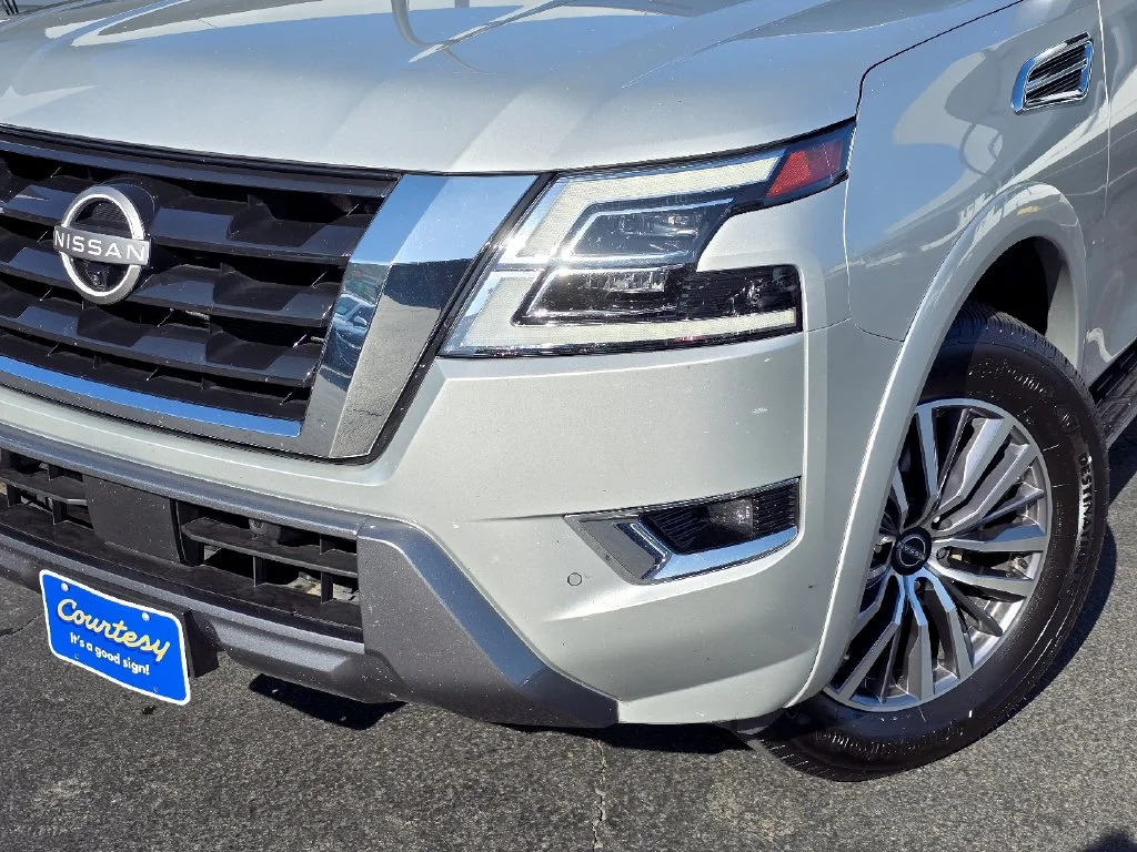 Used 2024 Silver Nissan SL image 2