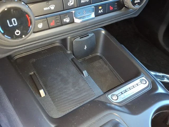 New 2026 Avalanche Gray Ford Outer Banks image 15