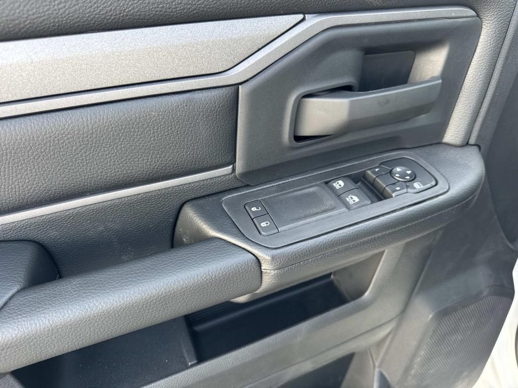 2026 RAM 3500 Chassis Tradesman - Photo 30