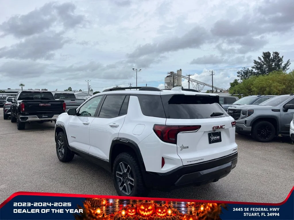 New 2026 Summit White GMC AT4 image 5