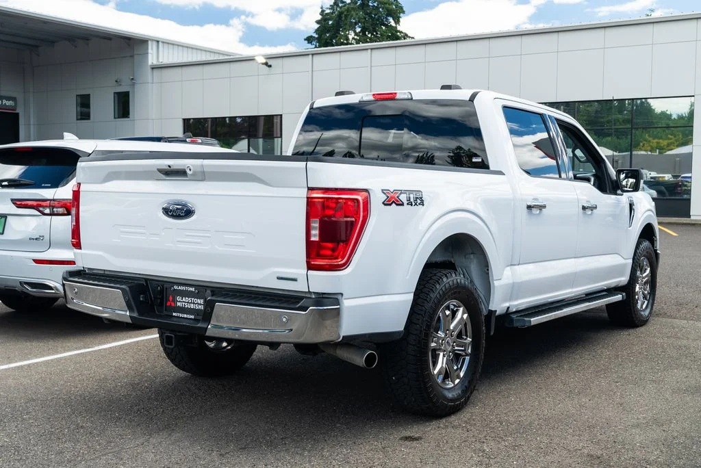 Used 2023 White Ford XLT image 6