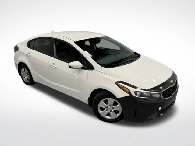 Used 2017 White Kia LX image 28