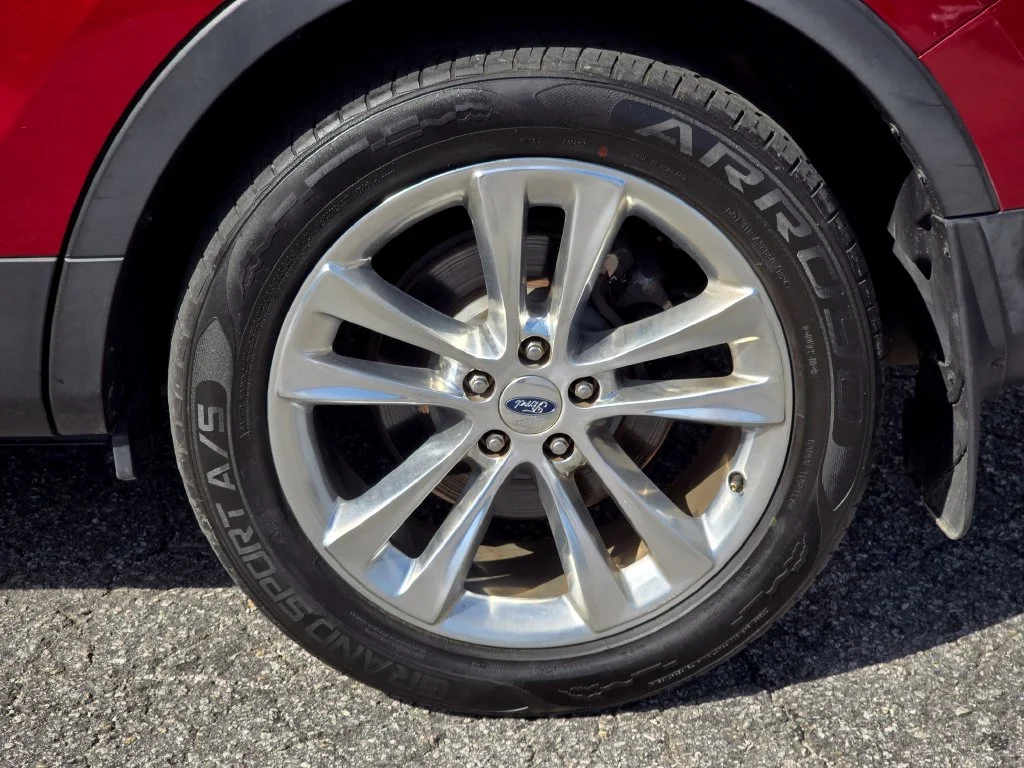 Used 2019 Red Ford XLT image 24