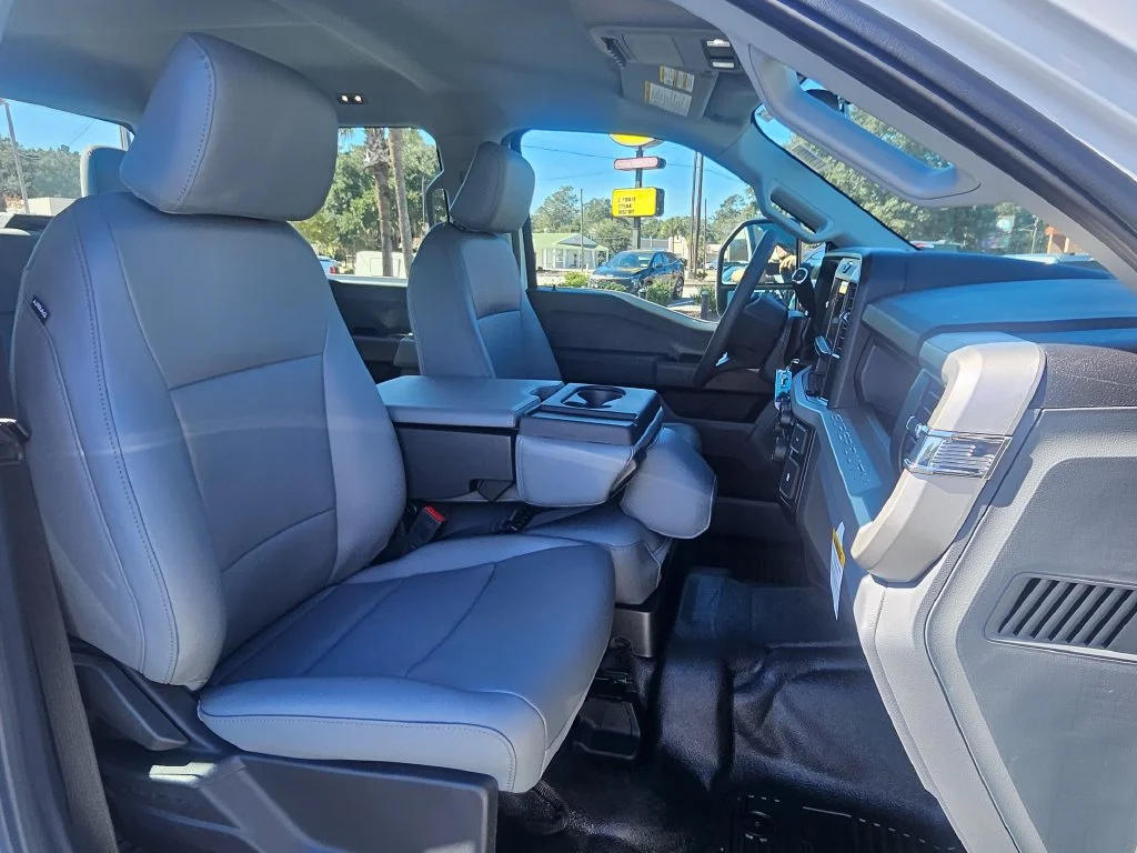 New 2027 Oxford White Ford F-350® XL image 27