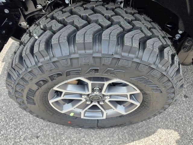 New 2026 Black Clear-Coat Exterior Paint Jeep Mojave X image 9