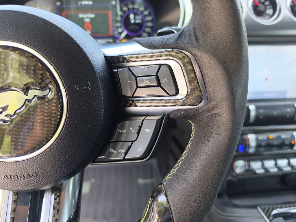 Used 2020  Ford GT Premium image 27