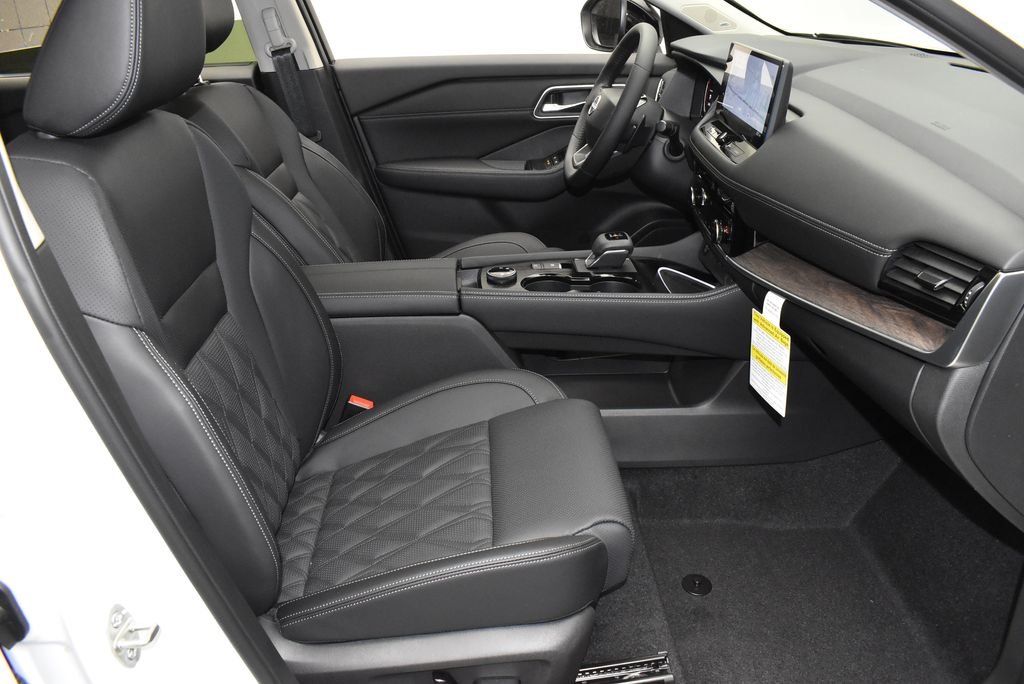 New 2026 Everest White Pearl TriCoat / Super Black Two-tone Nissan Platinum image 26