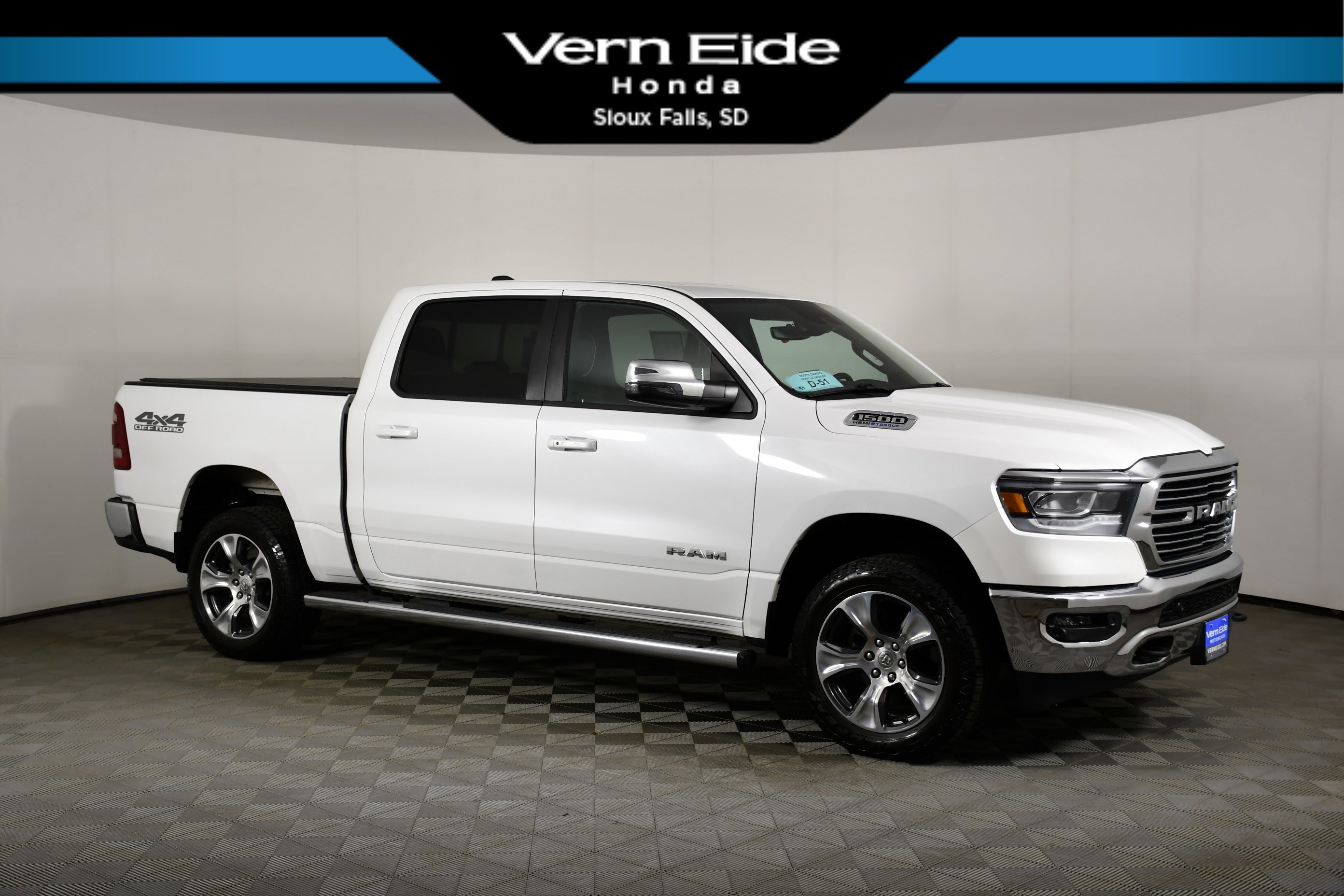 2023 RAM 1500 Laramie 4x4 Crew Cab 5'7's photo
