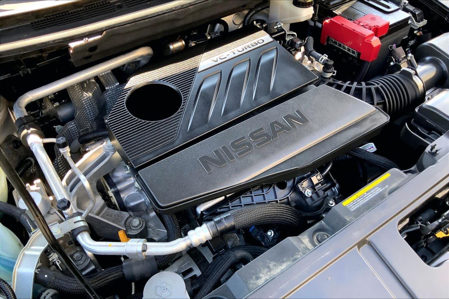 Used 2023 Champagne Silver Metallic Nissan Platinum image 33