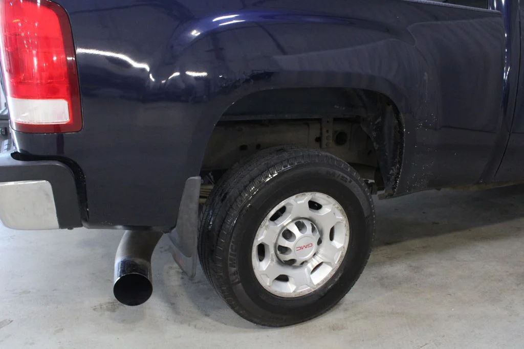 Used 2009 Blue GMC SLT image 24