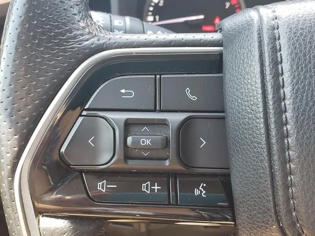 Used 2023 White Toyota SR5 image 21