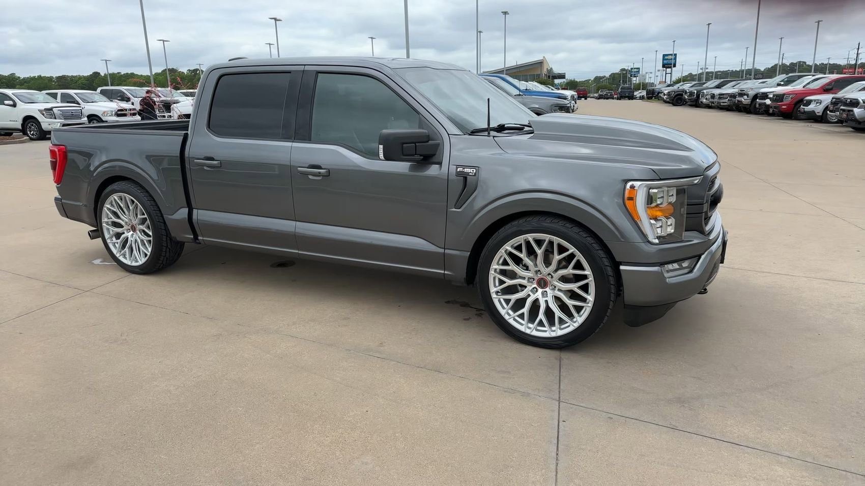 Used 2023 Gray Metallic Ford XLT image 3