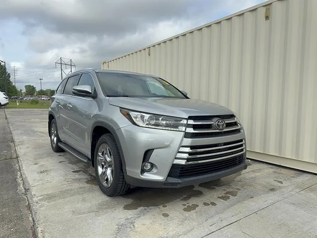 2019 Toyota Highlander Limited Platinum 4x4 V6's photo