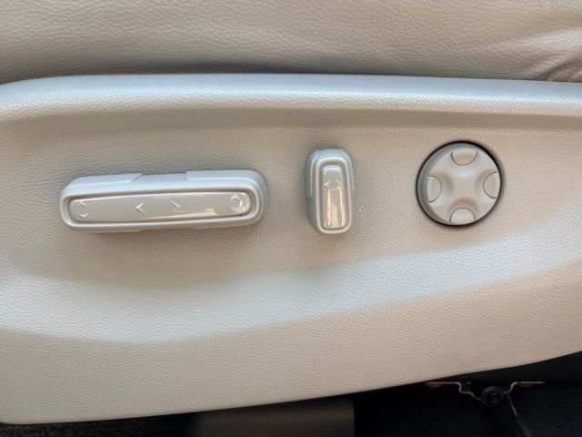 Used 2024  Honda EX-L image 16