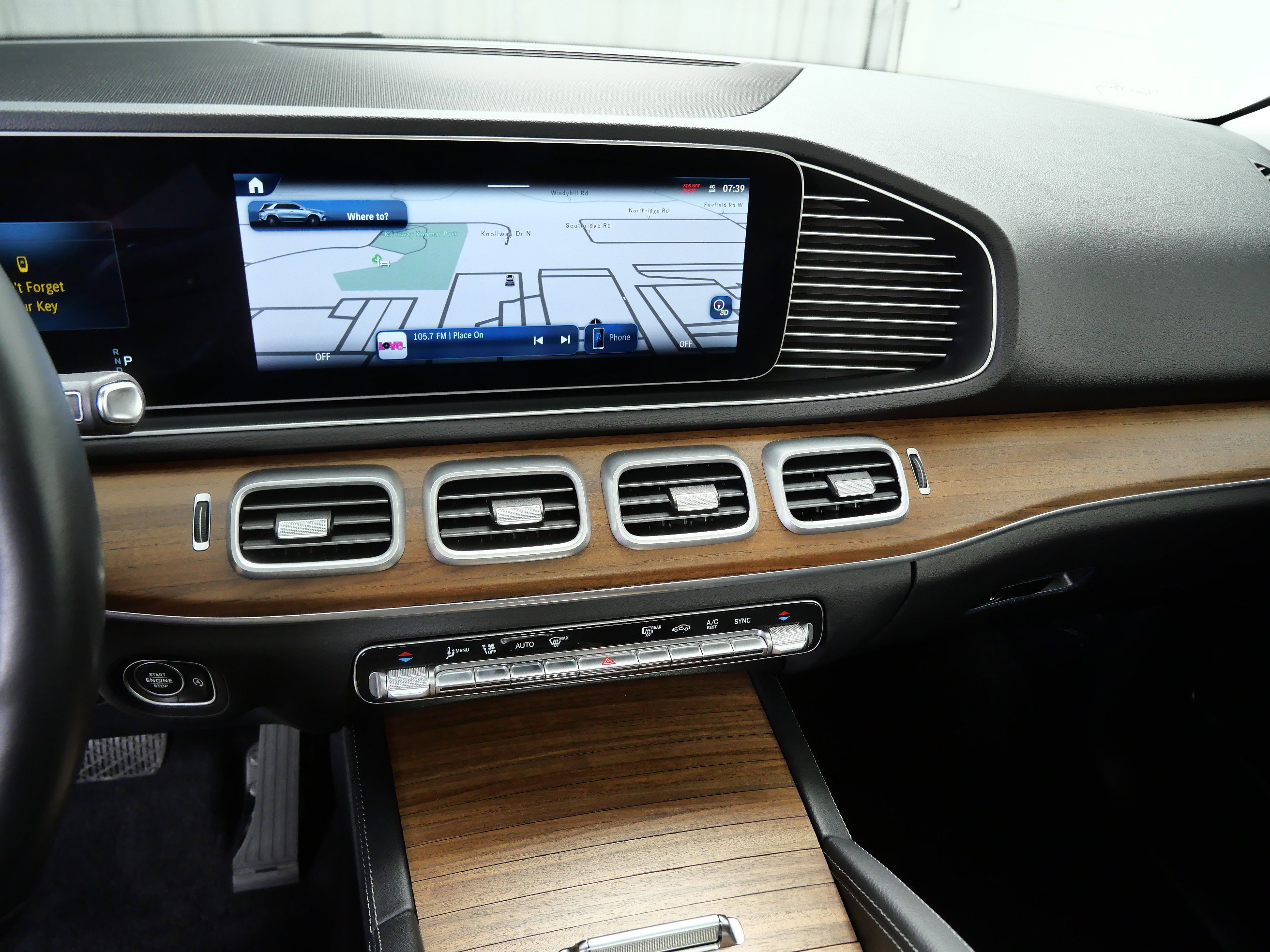 Certified Used 2025 MANUFAKTUR Alpine Grey Mercedes-Benz GLE 350 image 19