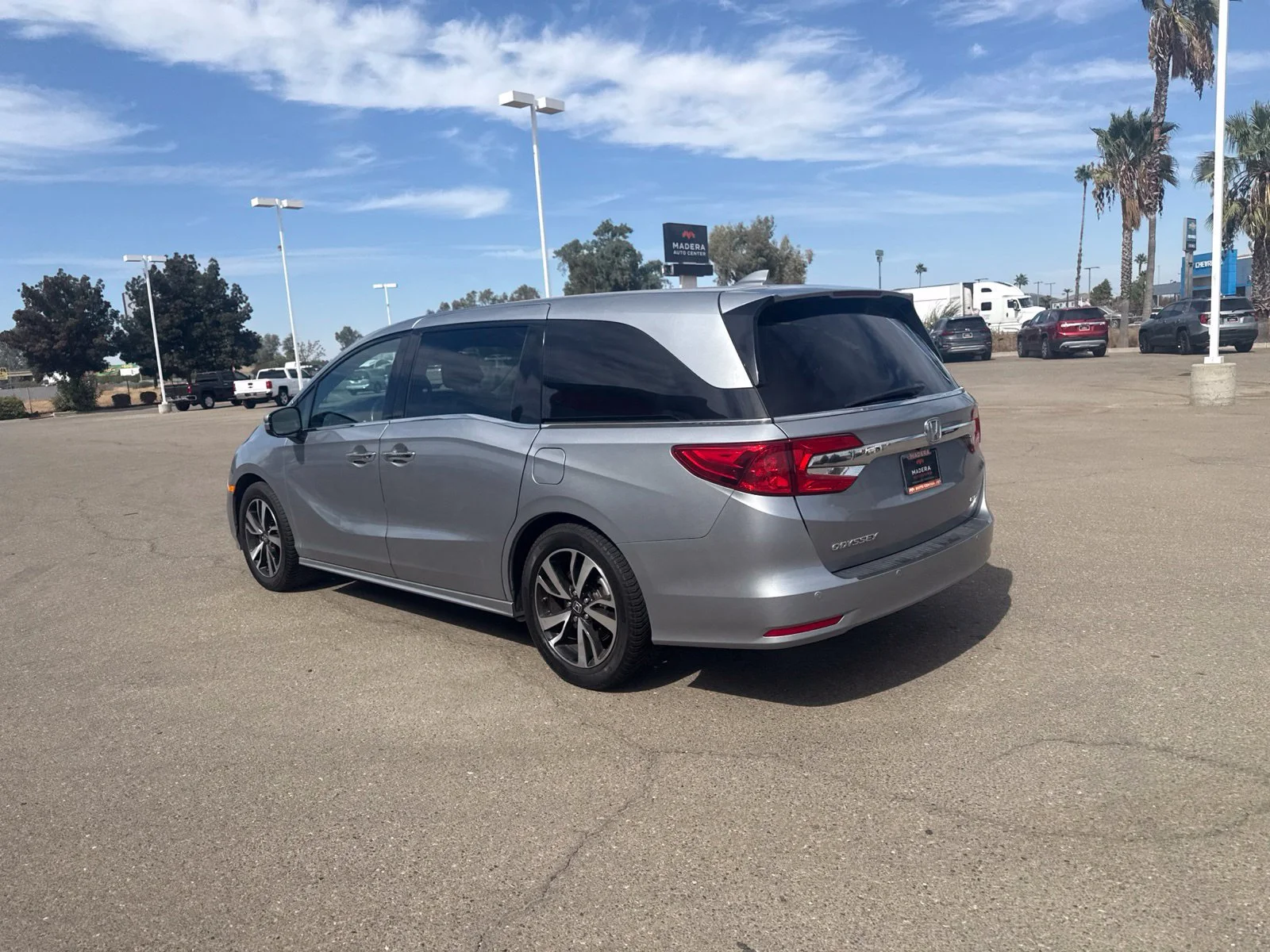 Used 2018 Silver Honda Elite image 7