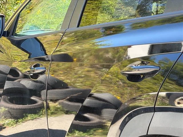 Used 2023 Phantom Black Hyundai SEL image 7