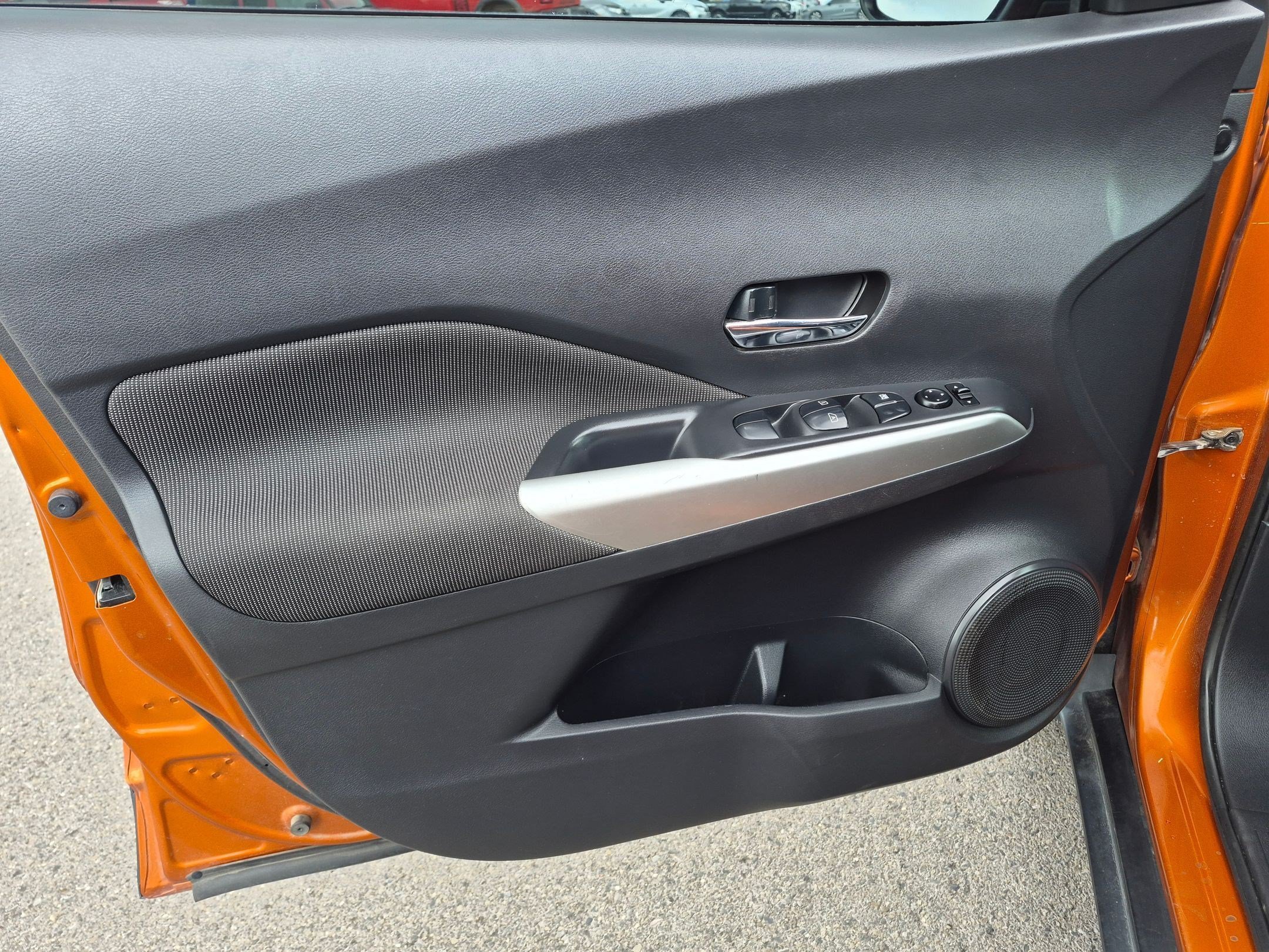 Used 2019 Monarch Orange/Super Black Nissan SV image 12