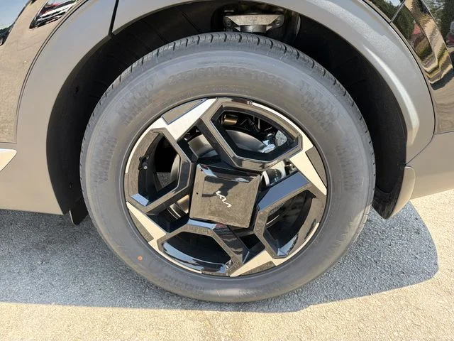 New 2026 Black Kia EX image 27