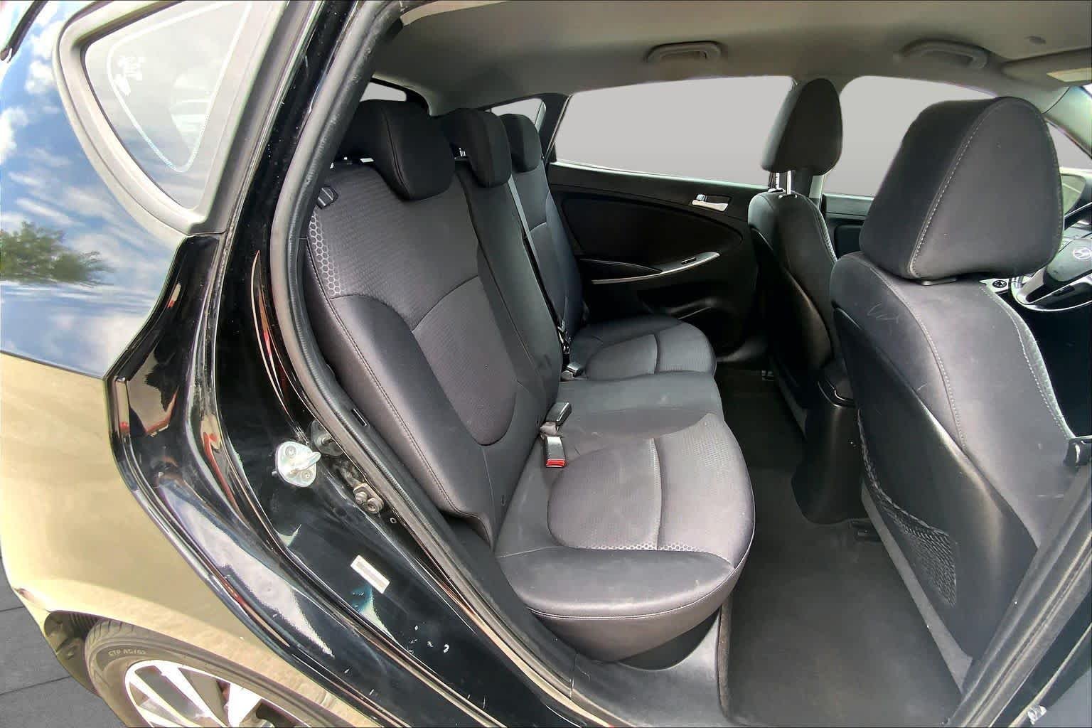 Used 2015 Ultra Black Pearl Hyundai Sport image 20