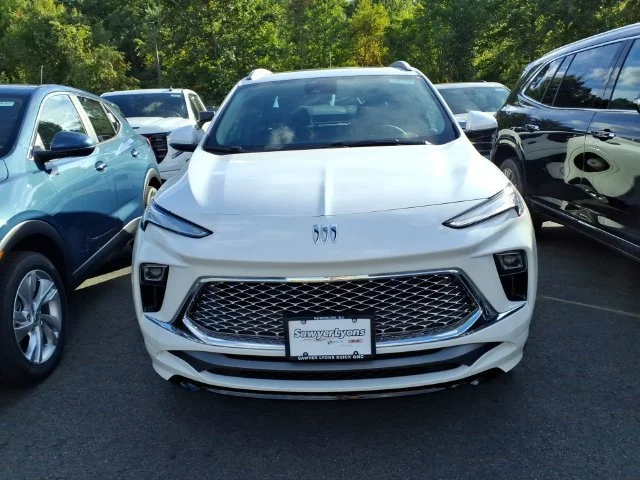 New 2026 White Frost Tricoat Buick Avenir image 2