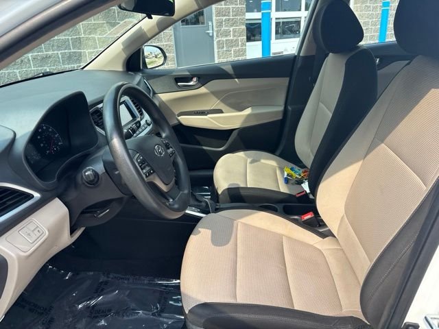 2022 Hyundai Accent SE - Photo 12