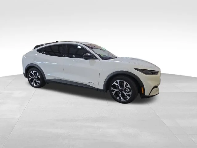 Used 2024 White Ford Select image 8