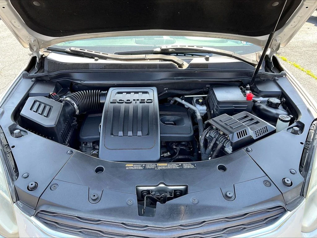 Used 2016 Silver Ice Metallic Chevrolet LS image 34