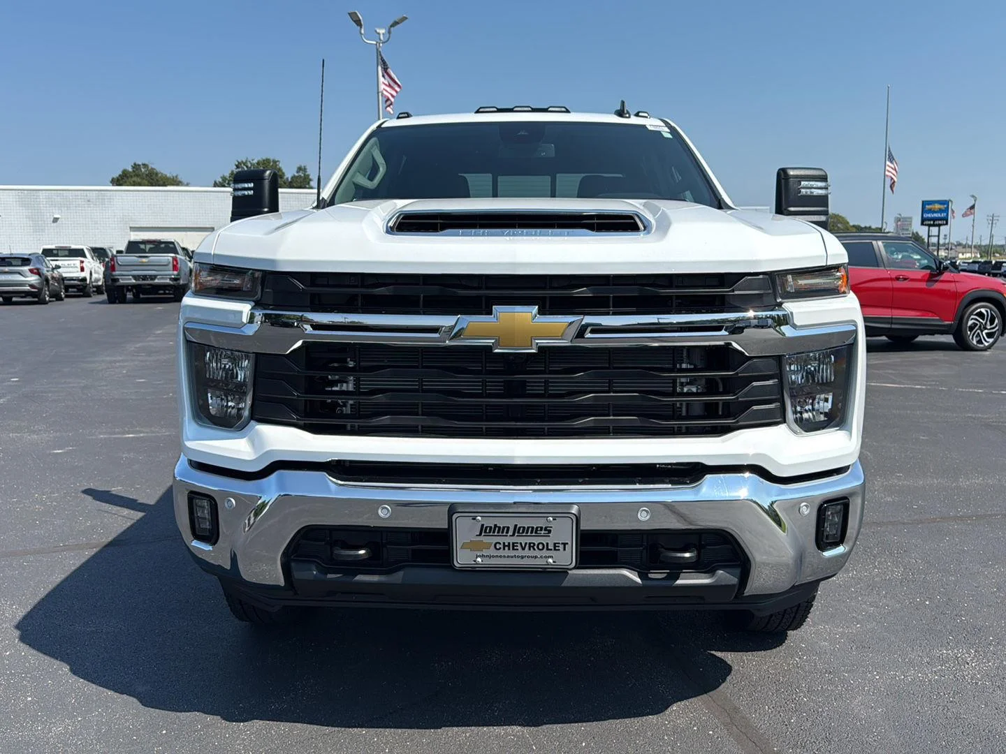 New 2026 Summit White Chevrolet LT DRW image 19