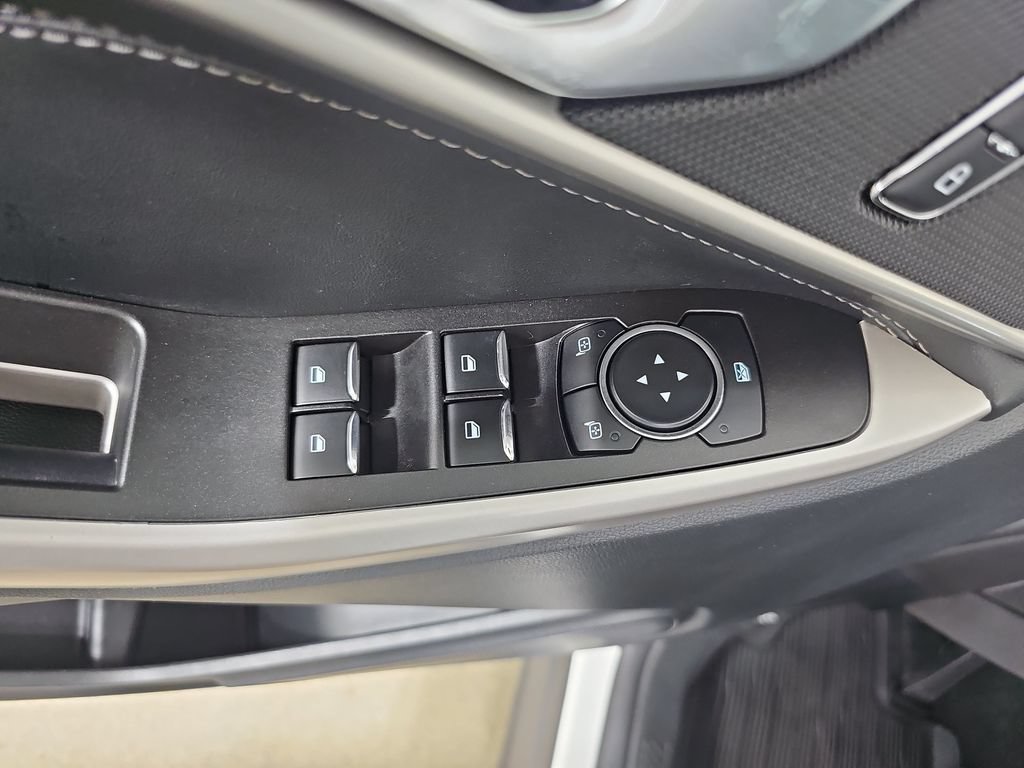 Used 2023 White Ford XLT image 34