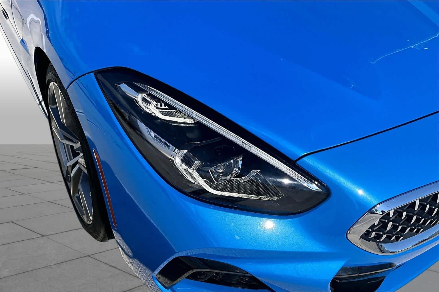 Used 2022 Misano Blue Metallic BMW sDrive30i image 22