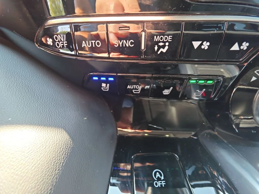 Certified Used 2026 Majestic Black Pearl Acura Advance Package image 19