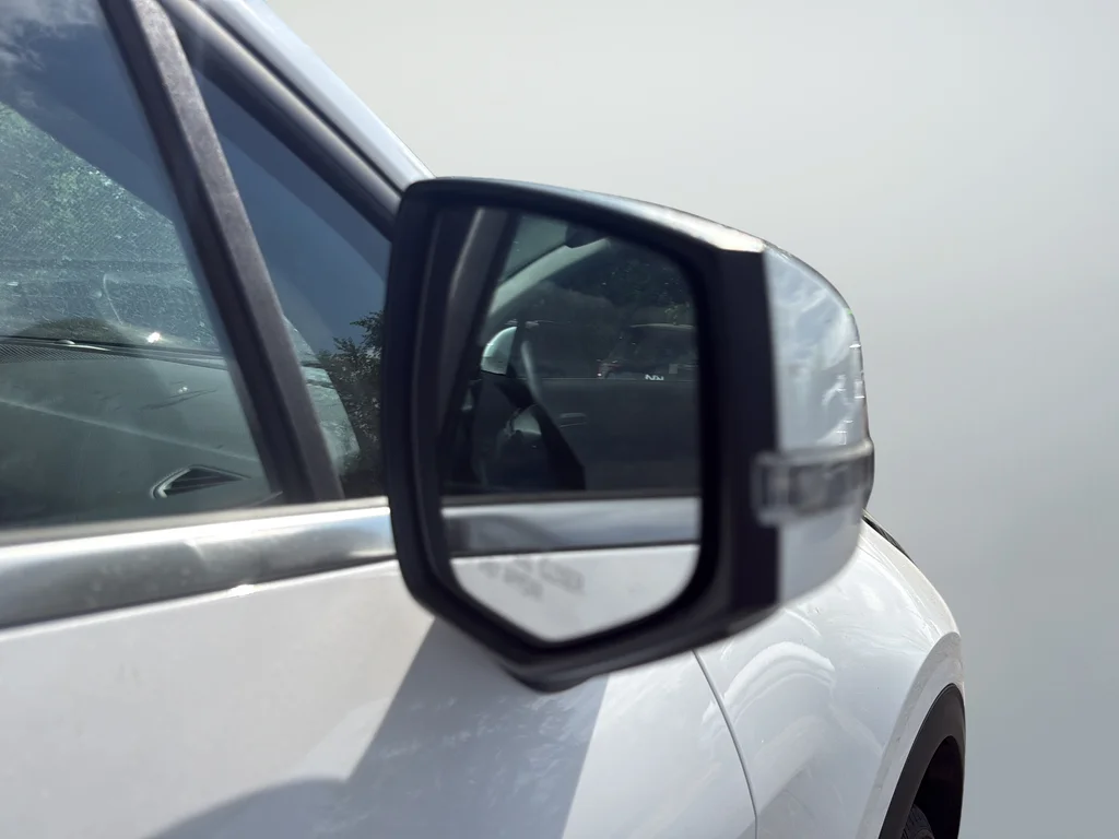 New 2026 Glacial White Pearl Kia LX image 11