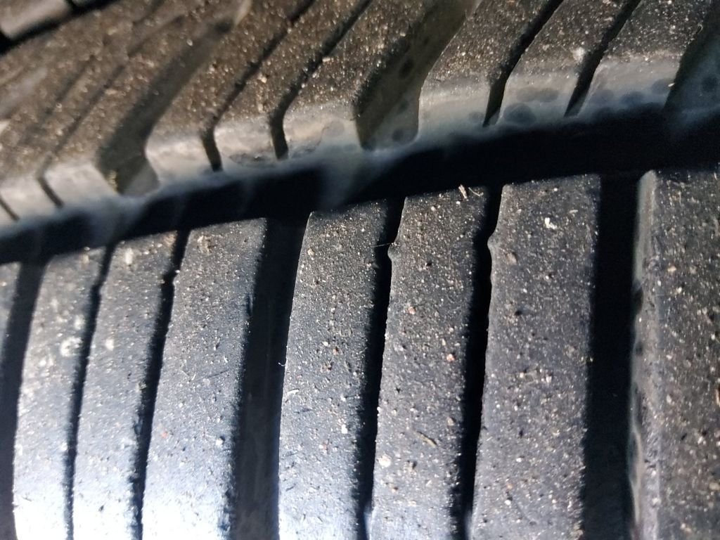Used 2018 Gray Toyota Two image 21