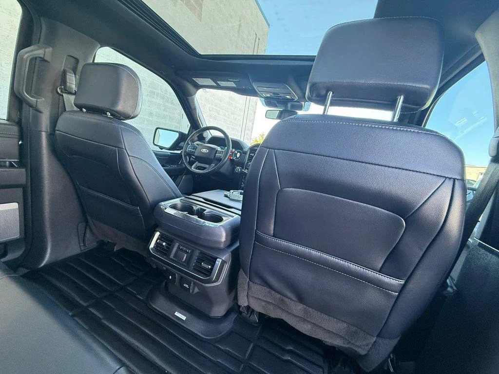 Used 2023 Agate Black Metallic Ford LARIAT 4WD SUPERCREW 5.5 BOX image 18