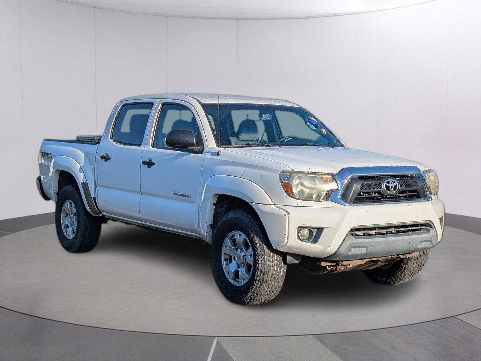 Used 2013 Super White Toyota Double Cab V6 4WD image 9