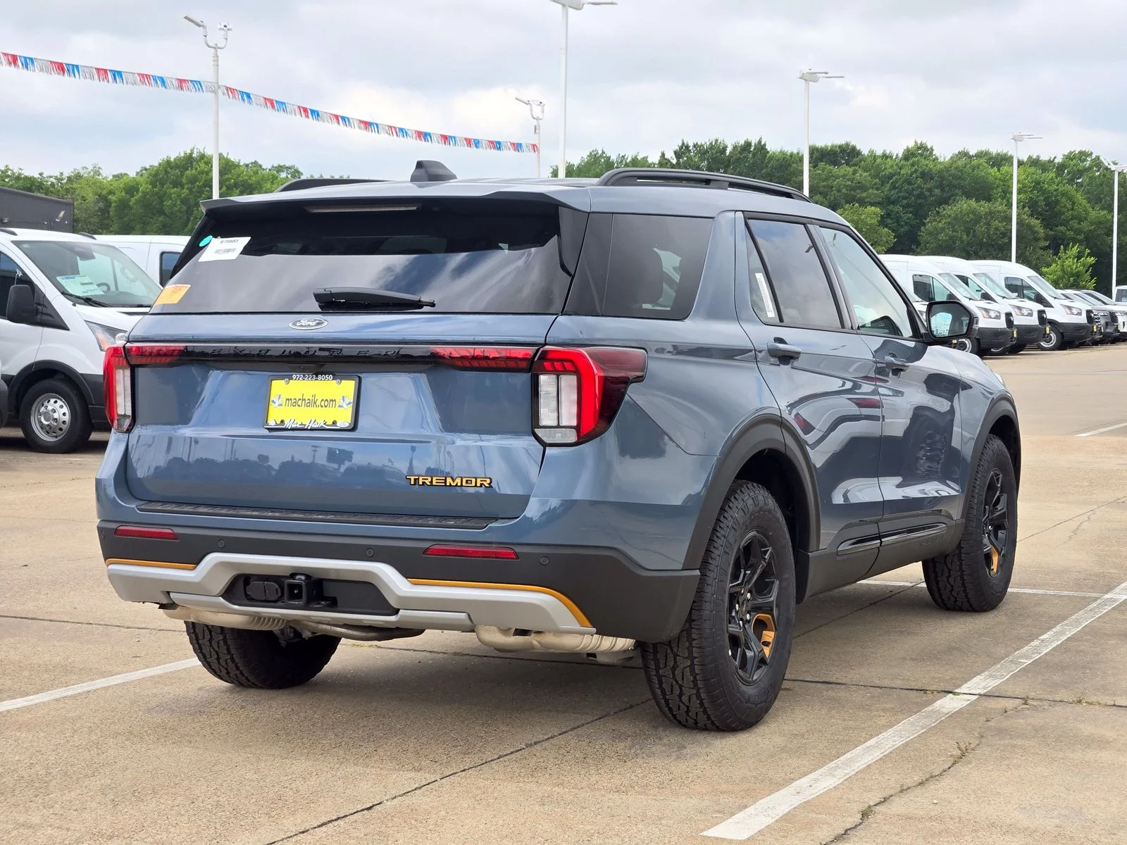 New 2026 Vapor Blue Metallic Ford Tremor® image 4