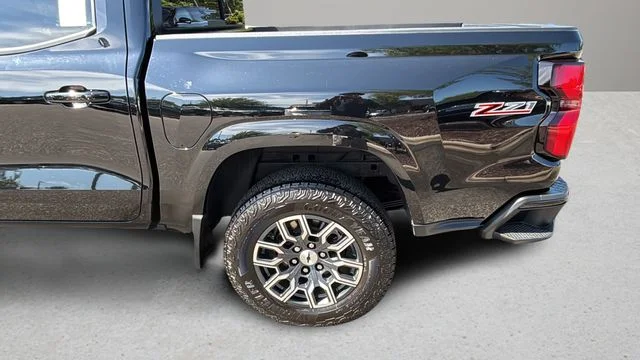 Used 2026 Black Chevrolet Z71 image 37
