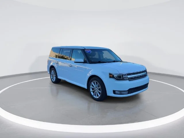 Used 2019 White Ford Limited image 1